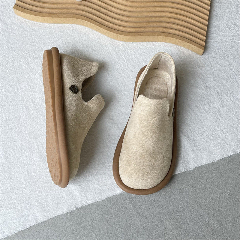 British-style Suede Pumps With A Vintage Vibe