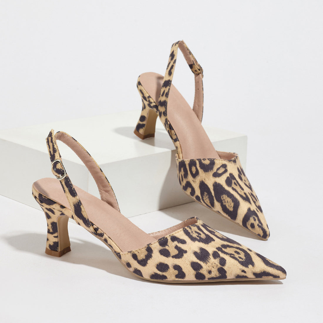 Pointed-toe Closed Back-open Sandals For Women Summer 2025